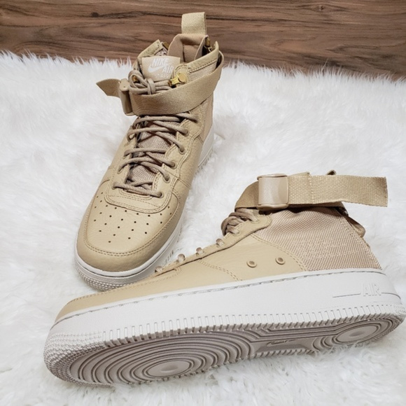 tan af1 mid